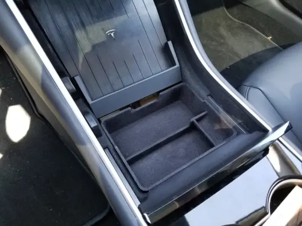 Tesla model 3 center konsol opbevaring